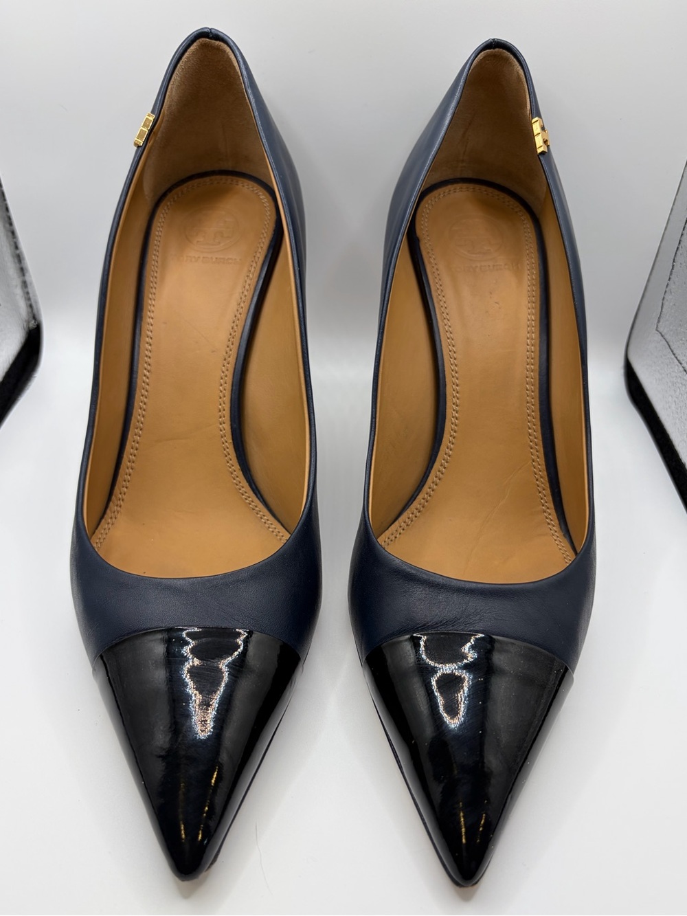 Tory Burch 85MM Cap-Toe Pump Leather Size 10M Ink Navy/Black - Picture 2 of 10